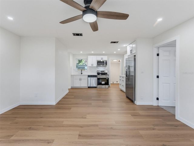 2017 N BETTY LANE, Clearwater, FL 33755