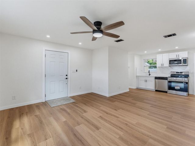 2017 N BETTY LANE, Clearwater, FL 33755