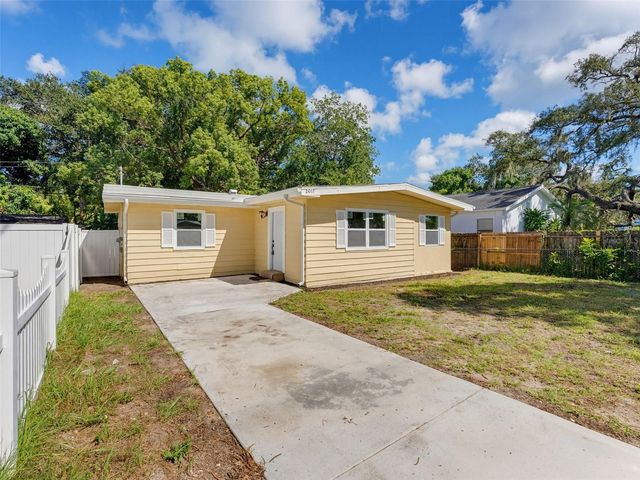 2017 N BETTY LANE, Clearwater, FL 33755