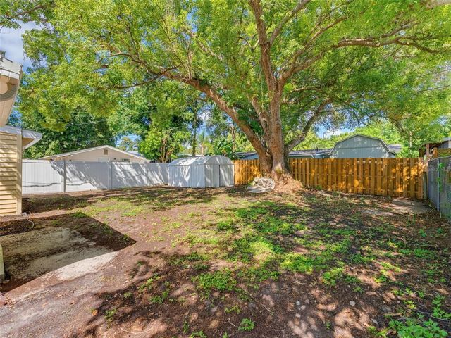 2017 N BETTY LANE, Clearwater, FL 33755