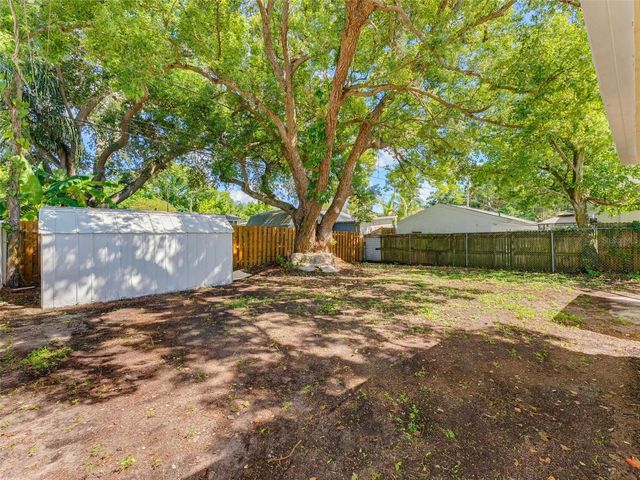 2017 N BETTY LANE, Clearwater, FL 33755