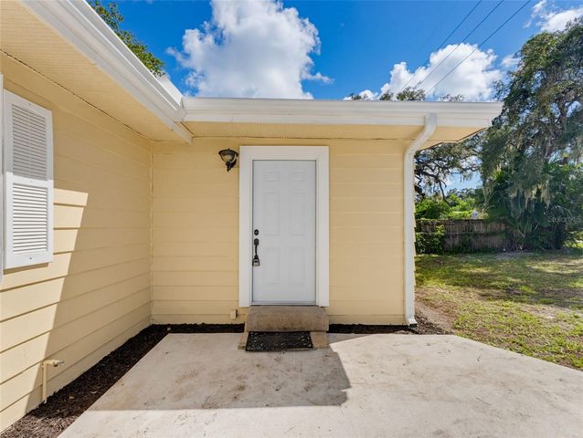 2017 N BETTY LANE, Clearwater, FL 33755