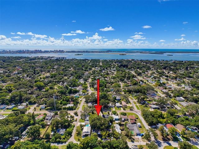2017 N BETTY LANE, Clearwater, FL 33755