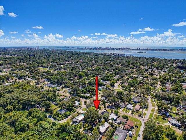 2017 N BETTY LANE, Clearwater, FL 33755