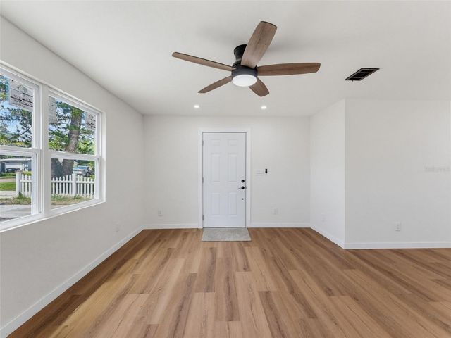2017 N BETTY LANE, Clearwater, FL 33755