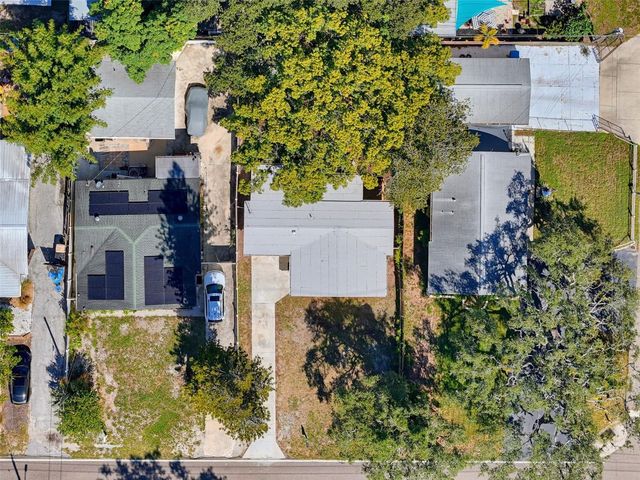2017 N BETTY LANE, Clearwater, FL 33755
