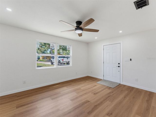 2017 N BETTY LANE, Clearwater, FL 33755