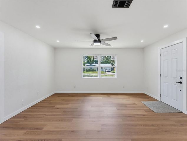 2017 N BETTY LANE, Clearwater, FL 33755