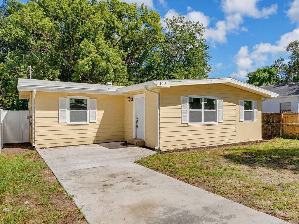 2017 N BETTY LANE, Clearwater, FL 33755