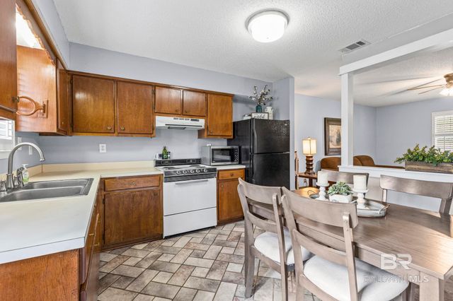 10525 Pete Sentz Road, Mobile, AL 36608