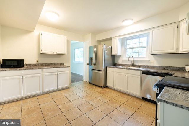 527 SPRINGHOUSE CT, Harrisburg, PA 17111