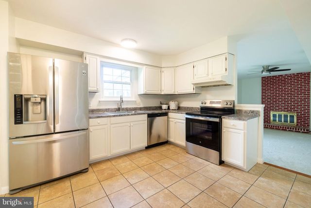527 SPRINGHOUSE CT, Harrisburg, PA 17111