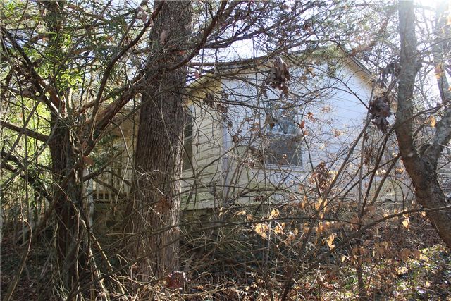 275 W 22nd Street, Fayetteville, AR 72701