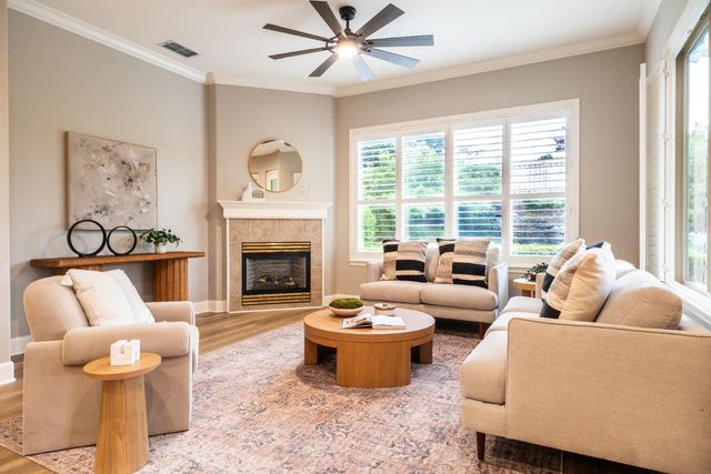 1925 Coldwater Ln, Lincoln, CA 95648