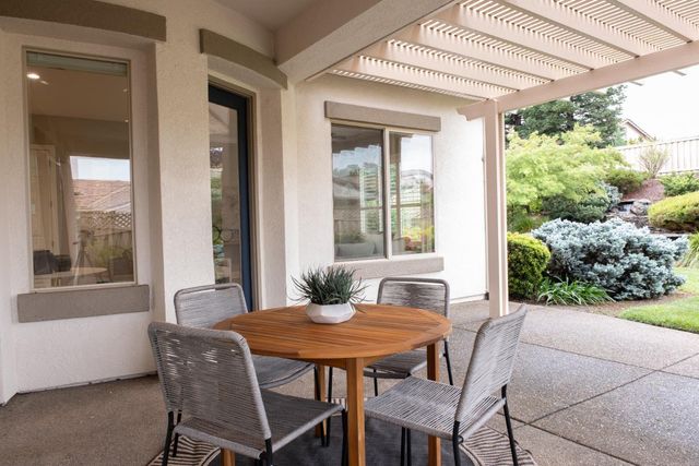 1925 Coldwater Ln, Lincoln, CA 95648