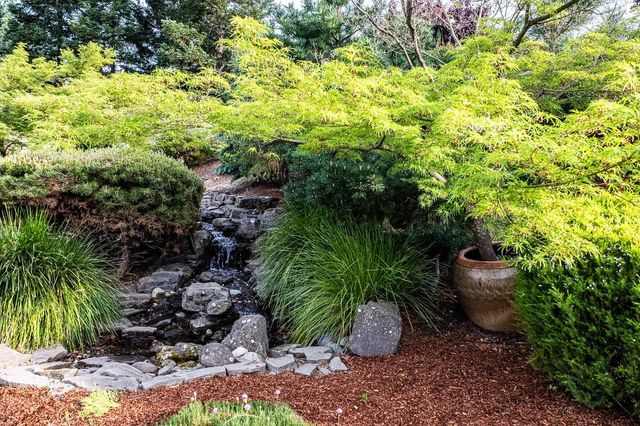 1925 Coldwater Ln, Lincoln, CA 95648