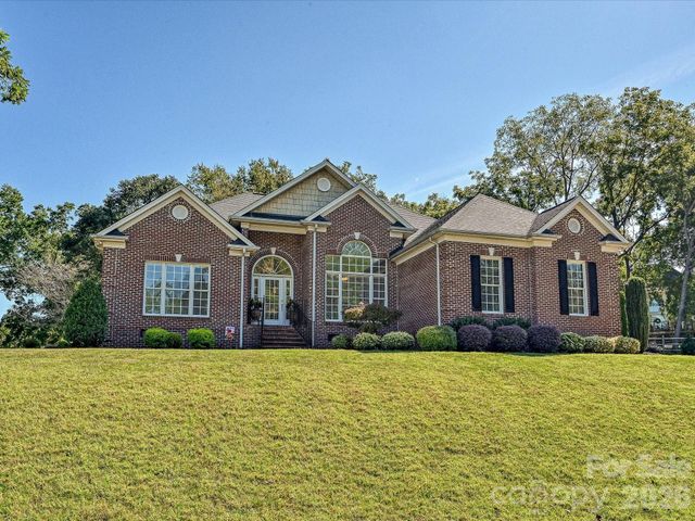5125 WALNUT GROVE Court, Mount Holly, NC 28120