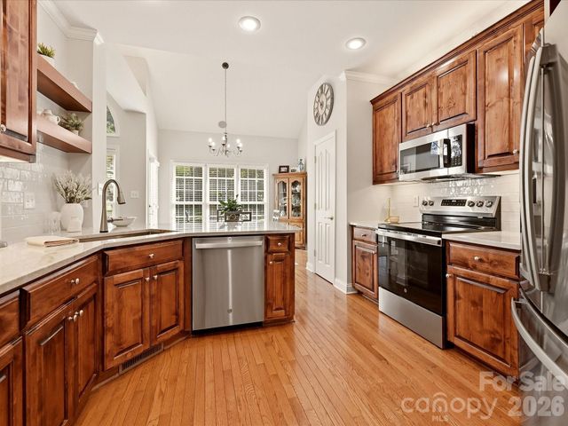 5125 WALNUT GROVE Court, Mount Holly, NC 28120