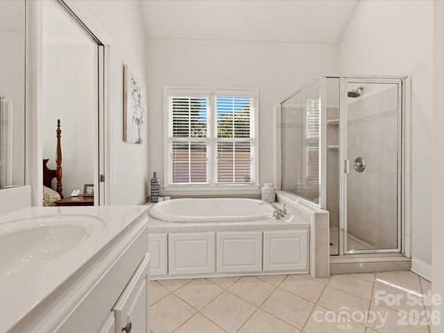 5125 WALNUT GROVE Court, Mount Holly, NC 28120