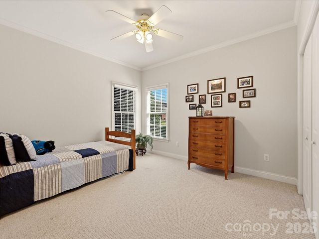 5125 WALNUT GROVE Court, Mount Holly, NC 28120
