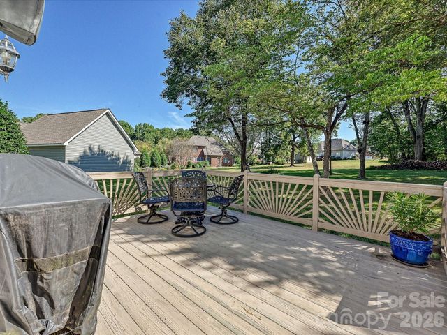 5125 WALNUT GROVE Court, Mount Holly, NC 28120