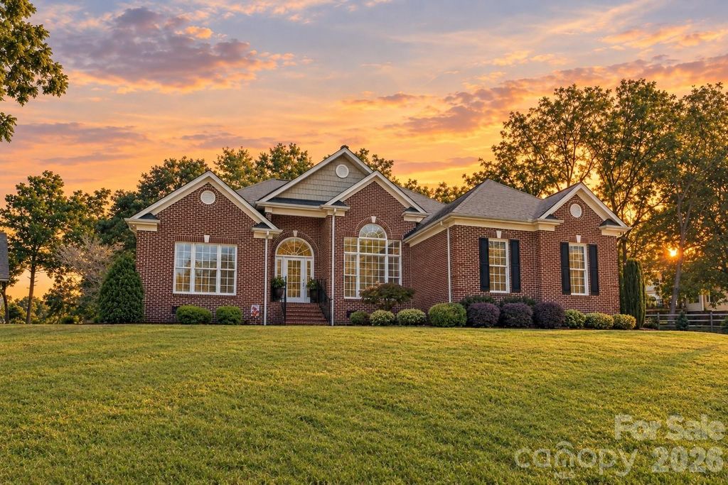 5125 WALNUT GROVE Court, Mount Holly, NC 28120