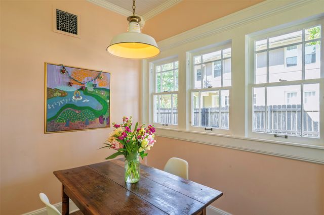 2417 5th Avenue, Fort Worth, TX 76110