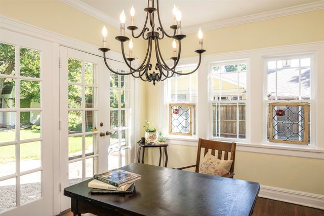 2417 5th Avenue, Fort Worth, TX 76110