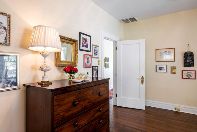 2417 5th Avenue, Fort Worth, TX 76110