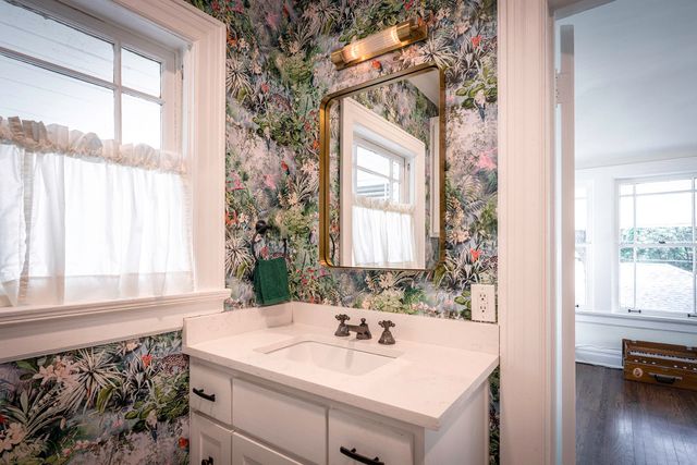 2417 5th Avenue, Fort Worth, TX 76110