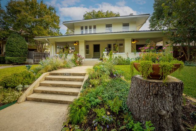 2417 5th Avenue, Fort Worth, TX 76110