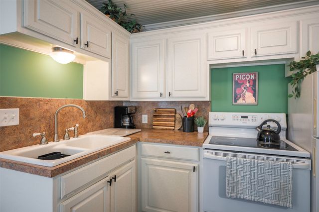 2417 5th Avenue, Fort Worth, TX 76110