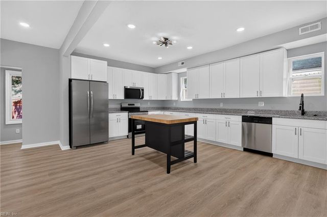 854 W 42nd ST, Norfolk, VA 23508