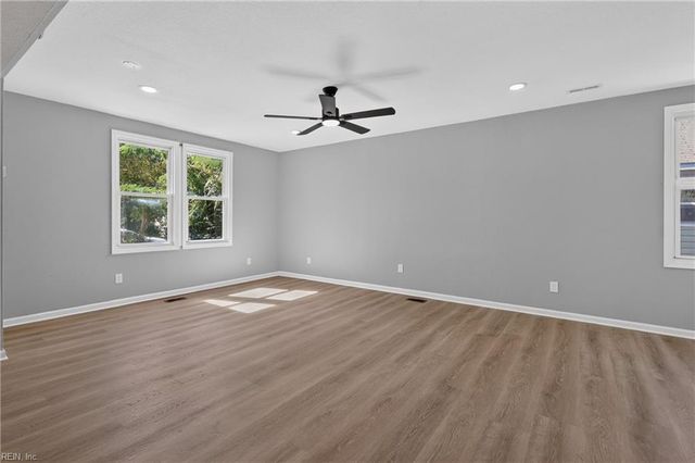 854 W 42nd ST, Norfolk, VA 23508