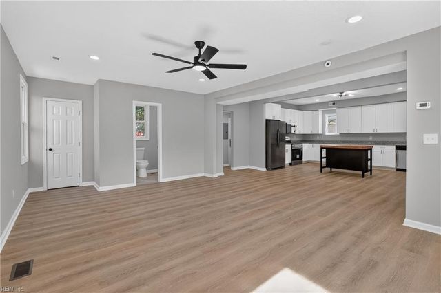 854 W 42nd ST, Norfolk, VA 23508