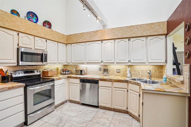 128 BAYTREE BOULEVARD, Tavares, FL 32778
