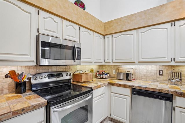 128 BAYTREE BOULEVARD, Tavares, FL 32778