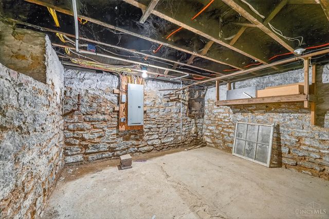 1854 Knox Street, Cincinnati, OH 45214