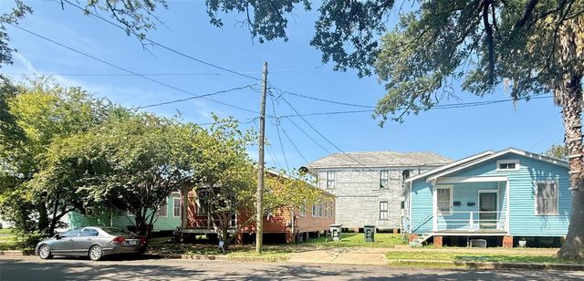 1219 34th Street, Galveston, TX 77550