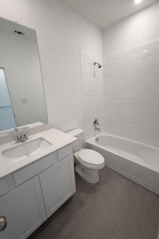 2211 Salinas Dr, Rosharon, TX 77583