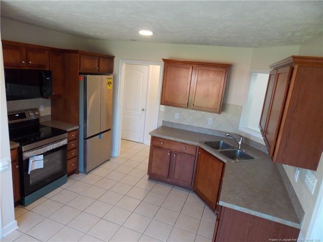246 Brightwood Drive, Raeford, NC 28376