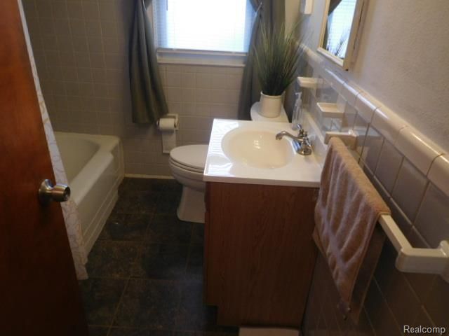 1664 11 Mile Road, Berkley, MI 48072