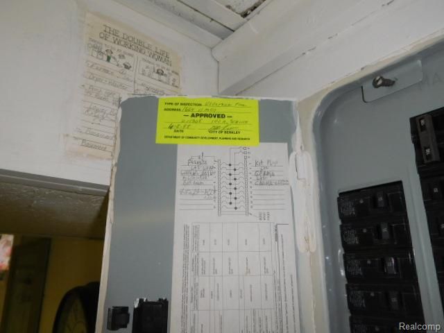 1664 11 Mile Road, Berkley, MI 48072