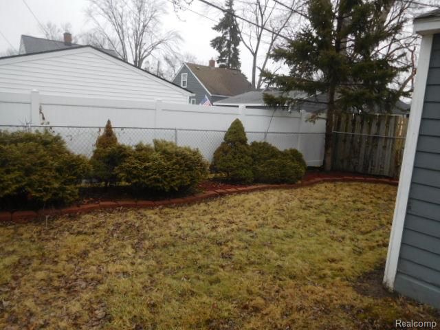 1664 11 Mile Road, Berkley, MI 48072