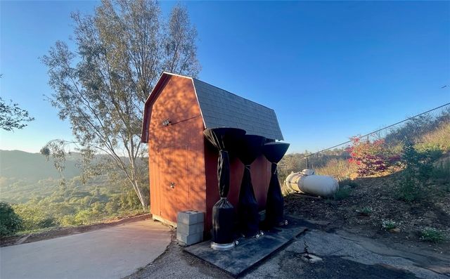 30053 Spearhead Trail, Valley Center, CA 92082