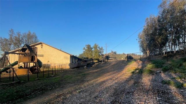 30053 Spearhead Trail, Valley Center, CA 92082