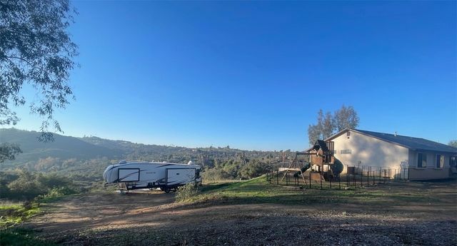 30053 Spearhead Trail, Valley Center, CA 92082