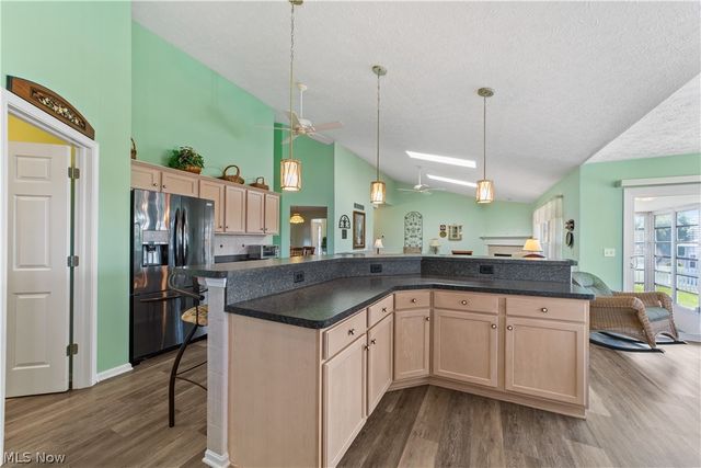 38323 Springdale Drive, North Ridgeville, OH 44039