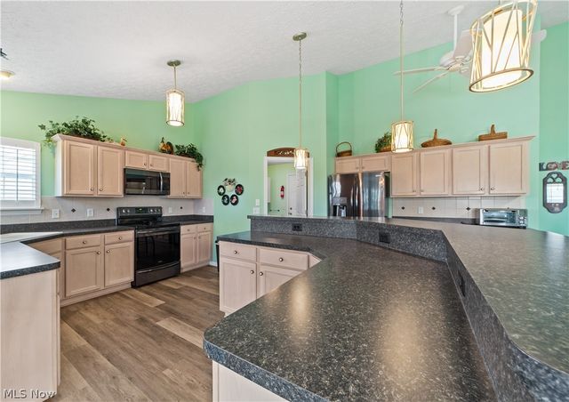 38323 Springdale Drive, North Ridgeville, OH 44039