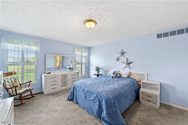 38323 Springdale Drive, North Ridgeville, OH 44039